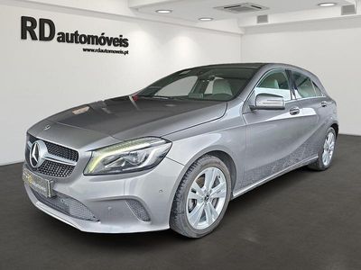 Usado Mercedes A180 Urban 109 HP (80 kW) 2017 Cinza Sedan