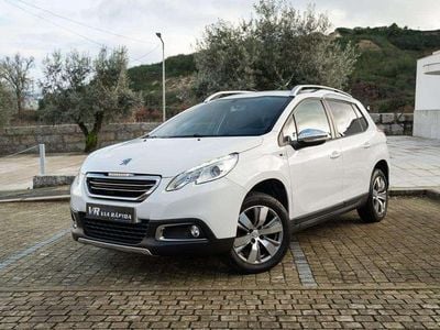 Branco Usado 2015 Peugeot 2008 Style SUV | € 10.990 (Preço justo)