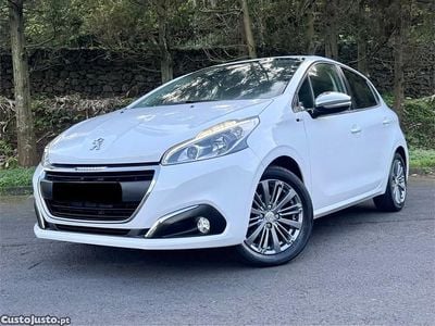 Usado Peugeot 208 Allure 82 HP (60 kW) 2017 Branco Citadino