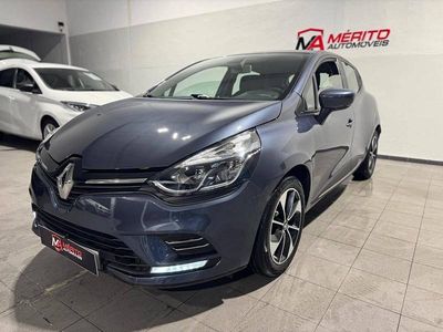 Usado Renault Clio IV 90 HP (66 kW) 2019 Cinzento