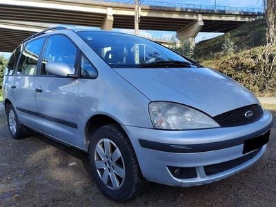 Cinza Usado 2001 Ford Galaxy Trend Monovolume | € 2.750 (Preço justo)