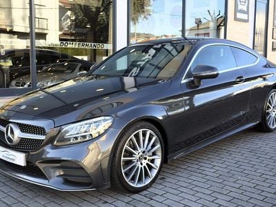Cinza Usado 2022 Mercedes C300 AMG line Coupé | € 32.500