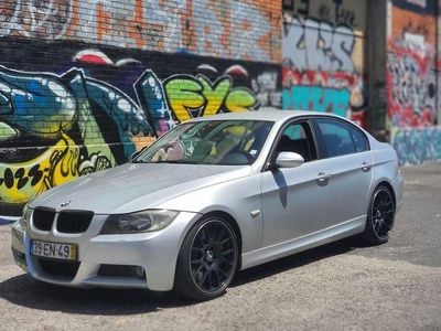 Usado 2005 BMW 330 Sport Line Sedan | € 15.990
