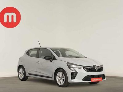 Cinzento Usado 2024 Renault Clio V Evolution | € 17.499 (Preço justo)