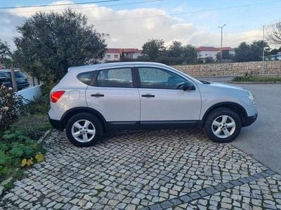 Cinzento Usado 2009 Nissan Qashqai Acenta SUV | € 7.499 (Bom preço)