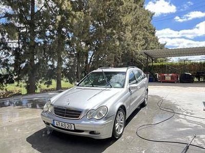 Usado 2003 Mercedes C220 Sedan | € 4.000 (Bom preço)