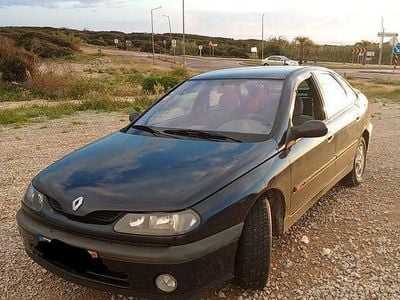 Usado 1999 Renault Laguna Sedan | € 1.750