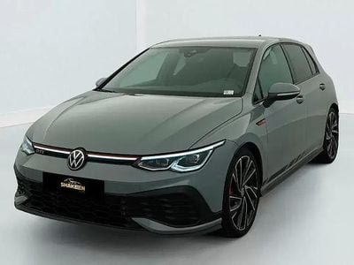 Usado VW Golf VIII GTI Clubsport 300 HP (220 kW) 2022 Cinza antracite Citadino