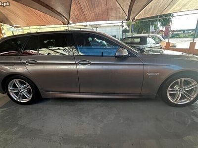 Cinza Usado 2015 BMW 518 Carrinha | € 22.300