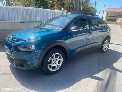 Azul Usado 2018 Citroën C4 Cactus Shine Citadino | € 17.500 (Caro)