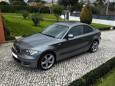 Cinza Usado 2009 BMW 118 Citadino | € 11.000