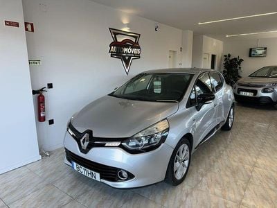 Usado 2016 Renault Clio IV LIMITED Sedan | € 10.990 (Caro)