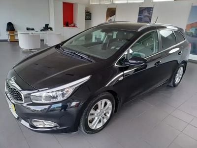 Usado Kia Ceed Sportswagon 128 HP (94 kW) 2015 Cinza escuro Carrinha