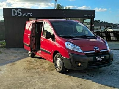 Vermelho Usado 2016 Toyota Proace Monovolume | € 14.750