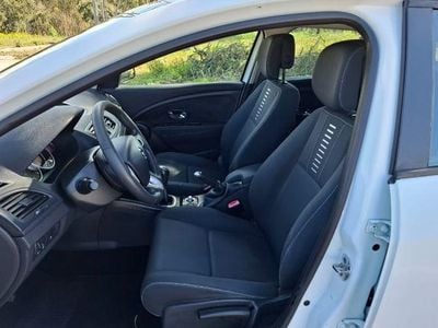 Usado 2012 Renault Mégane III Sedan | € 4.500