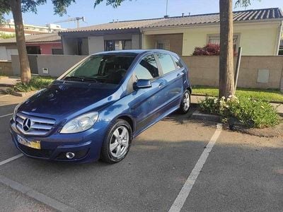 Mercedes B180