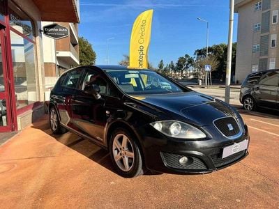 Usado Seat Leon 105 HP (77 kW) 2011 Preto Citadino