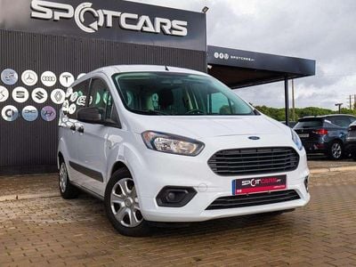 Usado Ford Tourneo Courier 75 HP (55 kW) 2019 Branco Monovolume