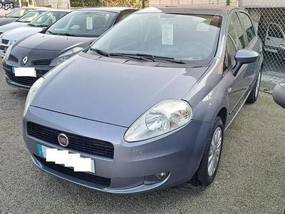 Cinza Usado 2009 Fiat Punto Dynamic Citadino | € 5.250 (Preço elevado)
