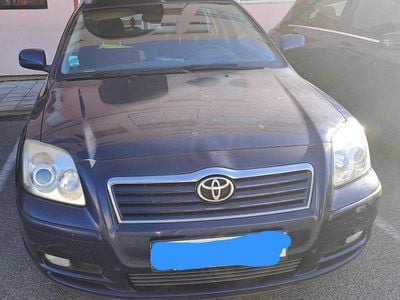 Usado 2003 Toyota Avensis T2 Sedan | € 1.400