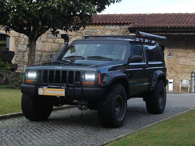 Usado Jeep Cherokee Sport 116 HP (85 kW) 1999 Verde SUV