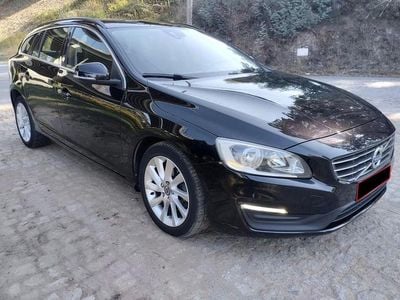 Preto Usado 2014 Volvo V60 Momentum Carrinha | € 10.999 (Preço justo)