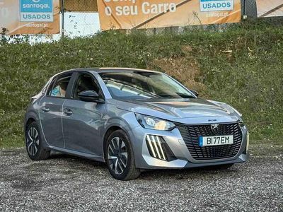 Cinzento Usado 2024 Peugeot 208 Active Citadino | € 16.490 (Preço justo)