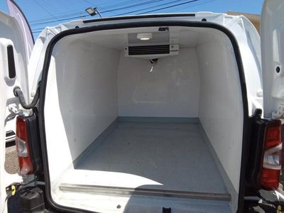 Branco Usado 2020 Citroën Berlingo Feel Monovolume | € 18.900