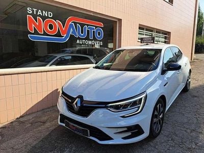 Branco Usado 2022 Renault Mégane IV | € 14.990