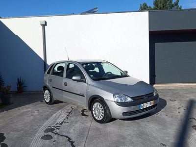 Usado 2001 Opel Corsa Sedan | € 1.300 (Bom preço)