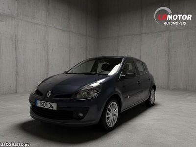Cinza Usado 2007 Renault Clio II Dynamique | € 4.950 (Preço justo)