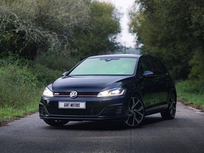 Preto Usado 2017 VW Golf VII GTI | € 27.500 (Preço justo)