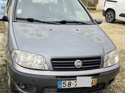 Usado Fiat Punto 80 HP (58 kW) 2003 Citadino