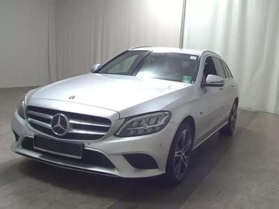 Usado Mercedes C300e Avantgarde 306 HP (225 kW) 2021 Cinzento Carrinha