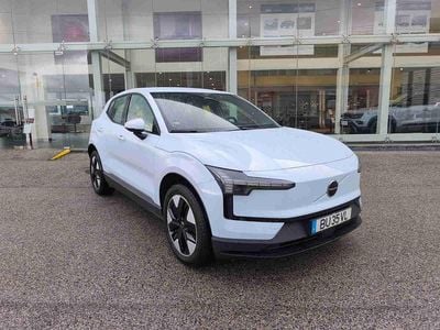 Branco Usado 2025 Volvo EX30 Core SUV | € 37.490