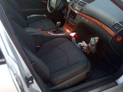Usado 2002 Mercedes E220 Sedan | € 5.900 (Preço elevado)
