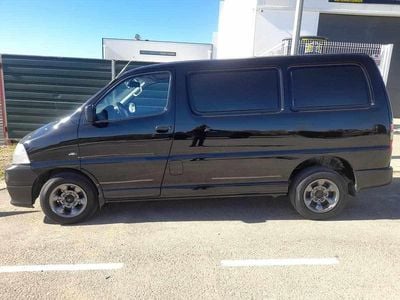 Usado Toyota HiAce 117 HP (86 kW) 2010 Preto Carrinha