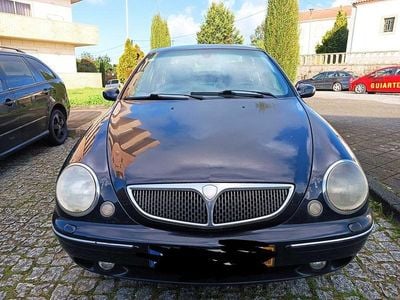 Usado Lancia Lybra 105 HP (77 kW) 2000 Sedan