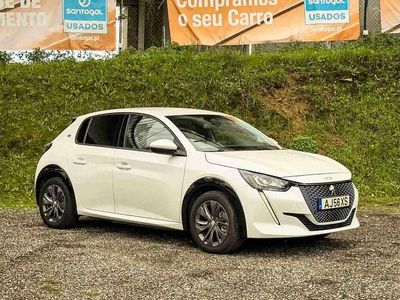 Branco Usado 2021 Peugeot e-208 Allure Citadino | € 19.990 (Caro)