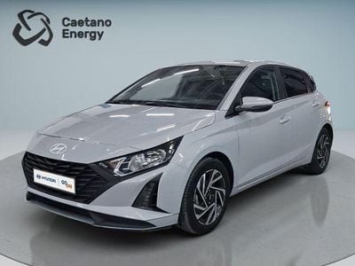 Cinzento Usado 2024 Hyundai i20 Comfort | € 17.190 (Preço justo)
