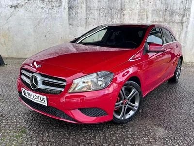 Vermelho Usado 2013 Mercedes A180 Citadino | € 12.500 (Preço justo)