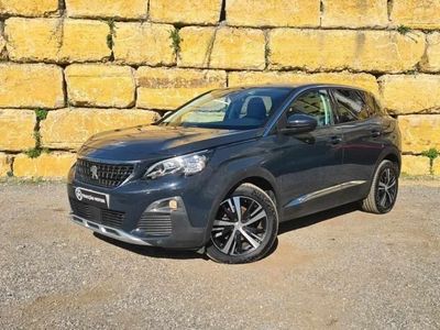 Usado Peugeot 3008 Allure 130 HP (95 kW) 2019 Cinza antracite SUV