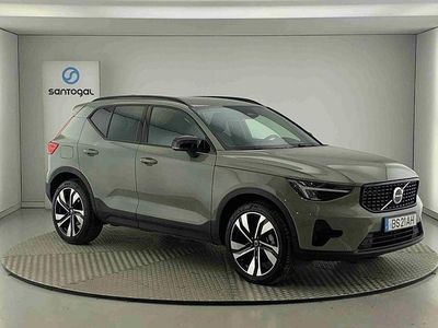 Usado Volvo XC40 Plus 163 HP (119 kW) 2025 Verde SUV