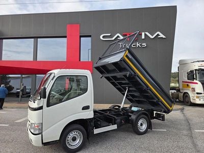 Usado Toyota Dyna 136 HP (100 kW) 2011 Branco Pickup