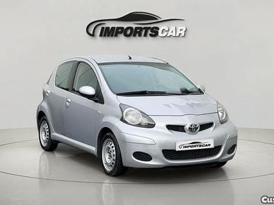 Usado Toyota Aygo 68 HP (50 kW) 2009 Cinza Citadino