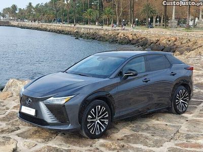 Usado Lexus RZ 450e Luxury Line 230 kW (313 HP) 2023 Cinza SUV