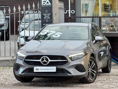 Cinza Usado 2025 Mercedes A250 Sedan | € 38.990