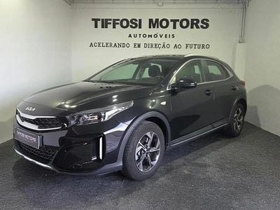 Usado Kia XCeed 100 HP (73 kW) 2024 Preto SUV