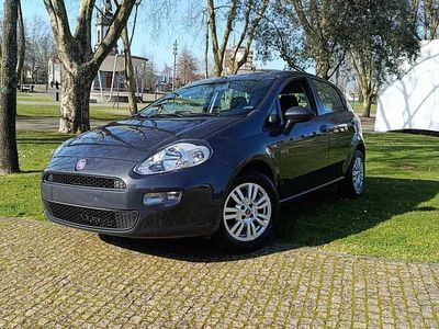 Usado Fiat Punto 95 HP (69 kW) 2017 Cinzento Citadino