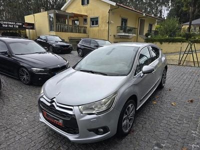 Usado Citroën DS4 So Chic 112 HP (82 kW) 2011 Cinza Citadino